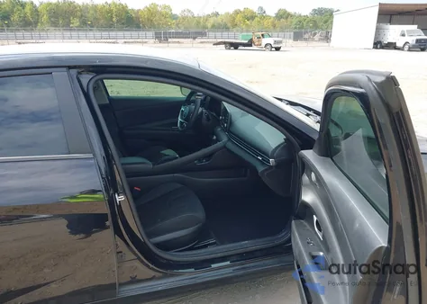 2021 Hyundai Elantra Sel z USA, uszkodzony, nr VIN 5NPLM4AG4MH034469